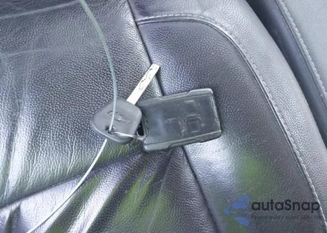 2017 Chevrolet Silverado K1500 Lt из США, поврежденный, VIN 3GCUKREC0HG420013